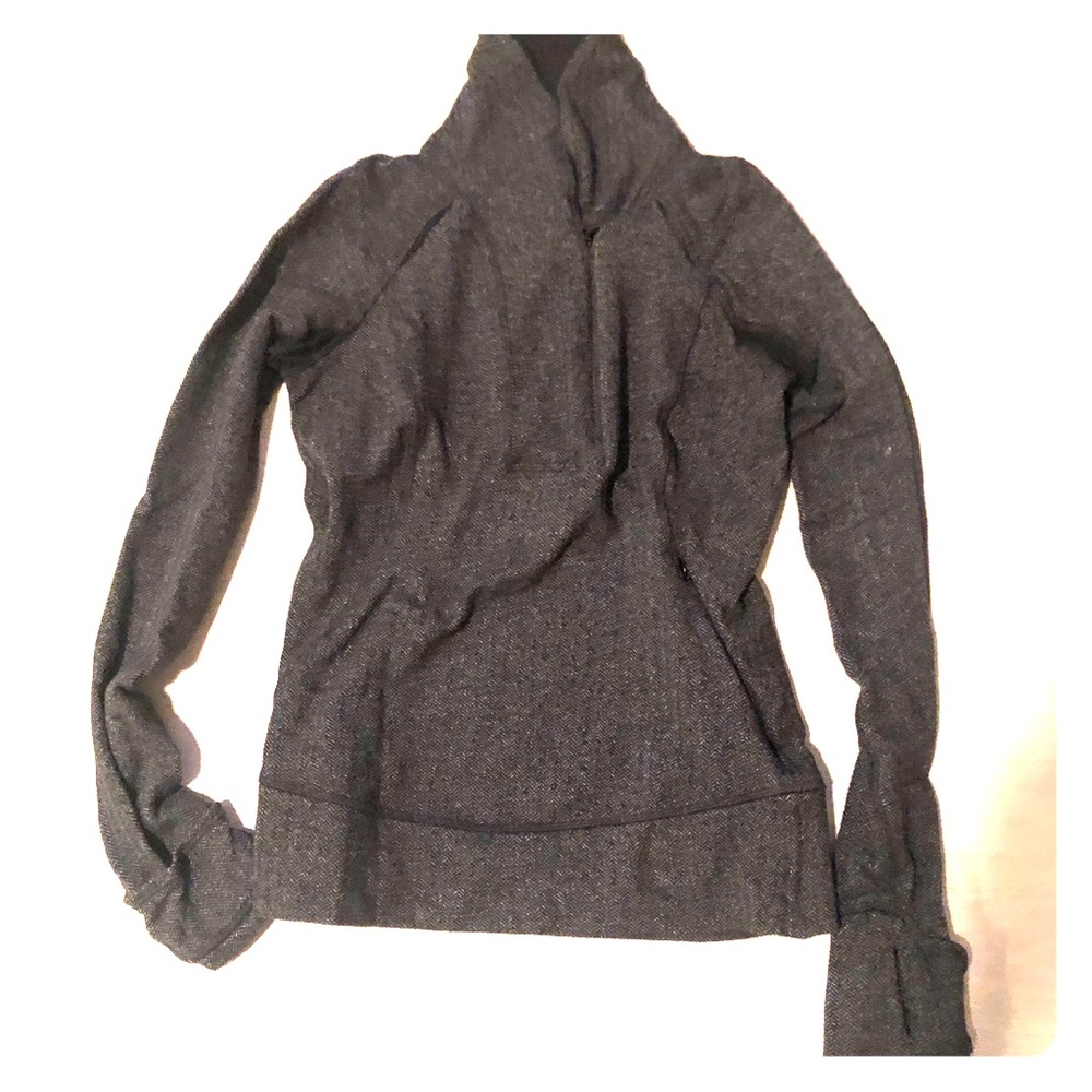 Lululemon sz 2 long sleeve